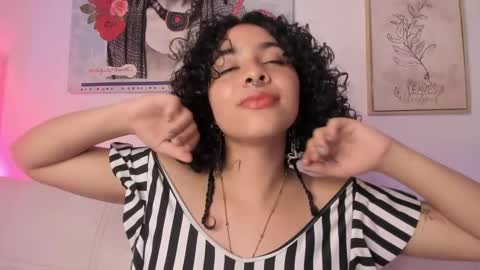 Snapshot of dhalila_ chatting on March 5, 2:14 am d h a l i l a online show from March 5, 2:14 am