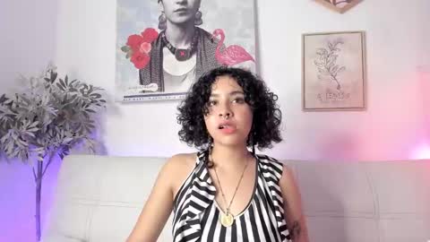 Snapshot of dhalila_ chatting on February 28, 1:47 am d h a l i l a online show from February 28, 1:47 am