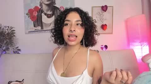 Snapshot of dhalila_ chatting on February 22, 1:33 am d h a l i l a online show from February 22, 1:33 am
