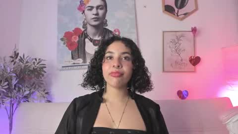 Snapshot of dhalila_ chatting on February 24, 1:02 am d h a l i l a online show from February 24, 1:02 am