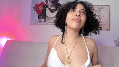 Snapshot of dhalila_ chatting on March 4, 5:11 am d h a l i l a online show from March 4, 5:11 am
