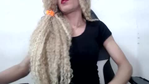 diabla_sexy22cm online show from December 5, 12:58 pm