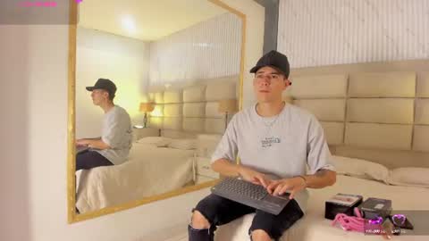 diamondss_1 online show from June 25, 8:47 pm