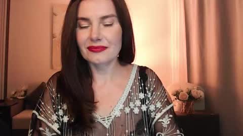 Diana DeLua online show from October 6, 6:37 pm