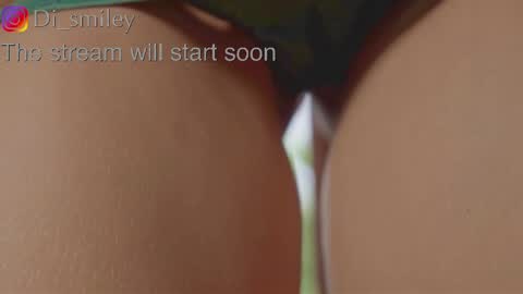 Snapshot of diana_smiley chatting on March 3, 1:42 am Diana online show from March 3, 1:42 am