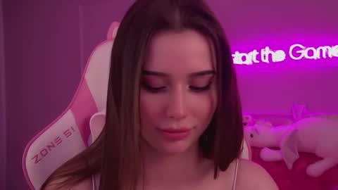 Snapshot of dianabecker chatting on March 3, 4:14 am Diana online show from March 3, 4:14 am
