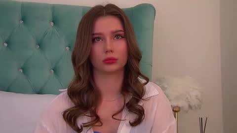 Snapshot of dianabecker chatting on September 12, 6:43 pm Diana online show from September 12, 6:43 pm