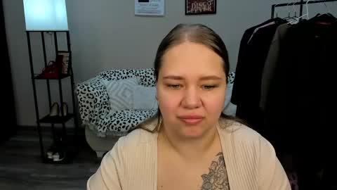 Diana online show from May 6, 7:03 am