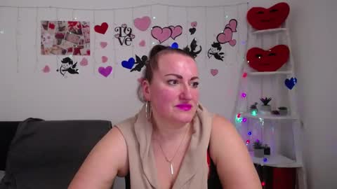 Snapshot of dianamgg chatting on March 6, 9:58 am Diana online show from March 6, 9:58 am