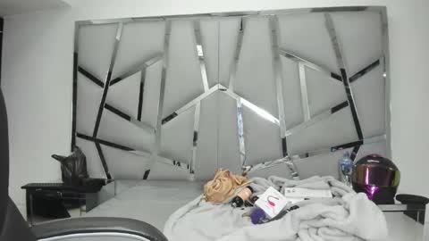 dianarous online show from February 23, 1:52 am