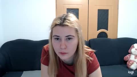 Snapshot of dianasmiey7 chatting on March 6, 5:43 pm dianasmiey7 online show from March 6, 5:43 pm