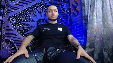 DICAPRIO online show from October 3, 6:49 pm