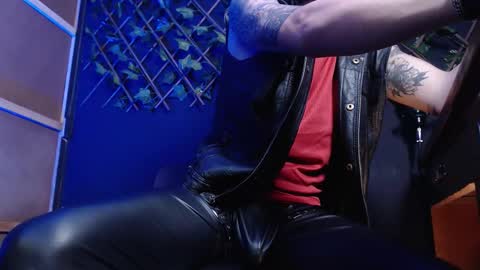 DICAPRIO online show from November 20, 6:49 pm