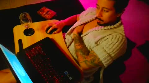 Damin online show from December 9, 1:40 am