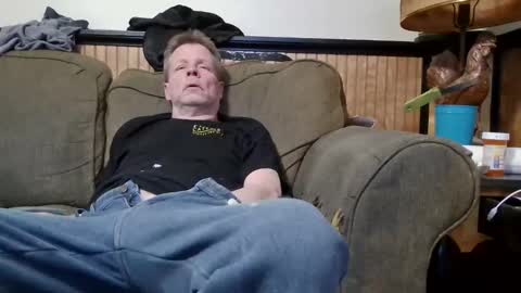 Snapshot of dickfitzwell123 chatting on January 24, 6:24 am dickfitzwell123 online show from January 24, 6:24 am