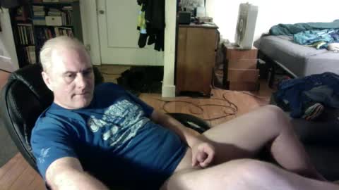 Snapshot of dickflasher5 chatting on January 10, 7:04 am Richard Fleischer online show from January 10, 7:04 am