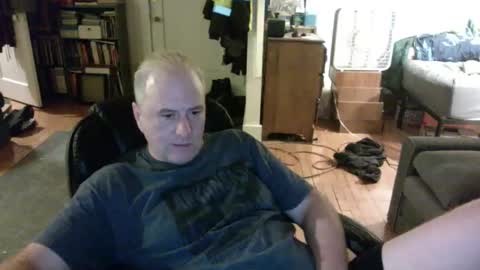 Snapshot of dickflasher5 chatting on December 29, 7:06 am Richard Fleischer online show from December 29, 7:06 am