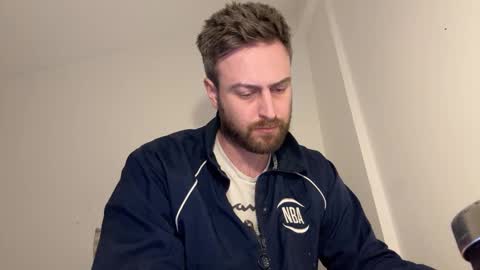 Im Julian  all cum shot videos here    online show from February 21, 6:15 pm
