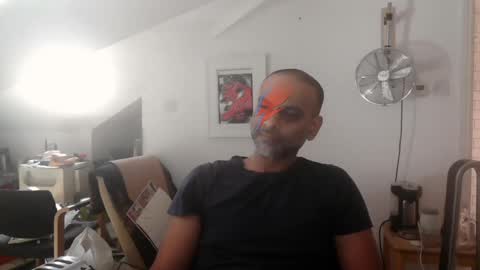 Snapshot of diddlysquatter chatting on September 15, 11:22 am diddlysquatter online show from September 15, 11:22 am