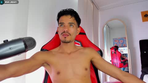 Snapshot of diego_latino chatting on December 11, 6:42 pm Diego lat online show from December 11, 6:42 pm