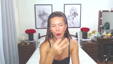 Snapshot of diense17 chatting on January 14, 6:24 am Dennesse online show from January 14, 6:24 am
