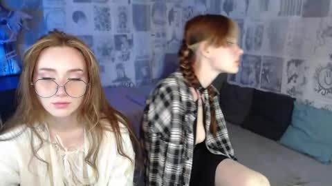 Hi im Alice 3 Im usualy online 03-10 or 17-21 UTC0 online show from May 2, 1:33 am