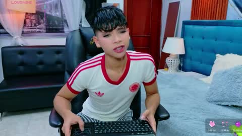  DILAN online show from May 30, 7:12 pm