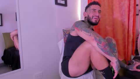 dilan_scootk_ online show from March 24, 8:04 pm