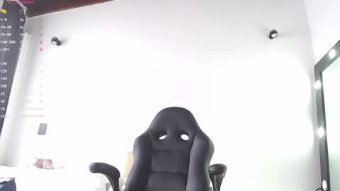 DilanJonnes online show from March 27, 7:04 pm