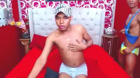 Snapshot of dilanpein chatting on February 25, 9:26 pm dilanpein online show from February 25, 9:26 pm