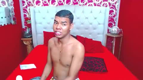 Snapshot of dilanpein chatting on February 22, 11:24 pm dilanpein online show from February 22, 11:24 pm