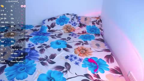 dilayss_skinny online show from April 22, 5:53 pm