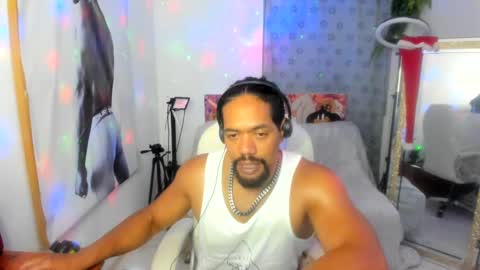 Snapshot of dimitry_muscle chatting on January 6, 4:58 am dimitry kyle mucle online show from January 6, 4:58 am