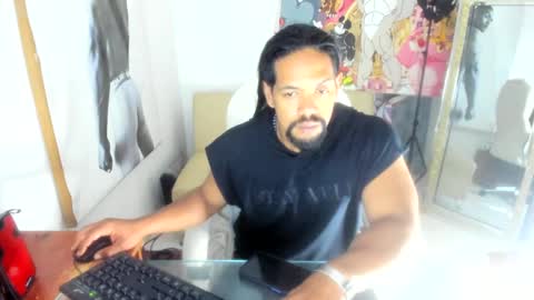 Snapshot of dimitry_muscle chatting on January 4, 1:31 am dimitry kyle mucle online show from January 4, 1:31 am