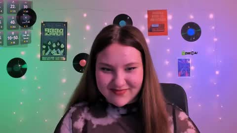 dina_bloom online show from May 4, 7:20 pm