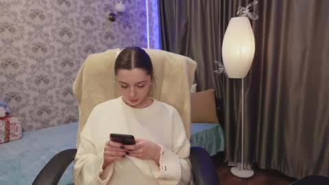 dinacandy online show from December 20, 11:32 am