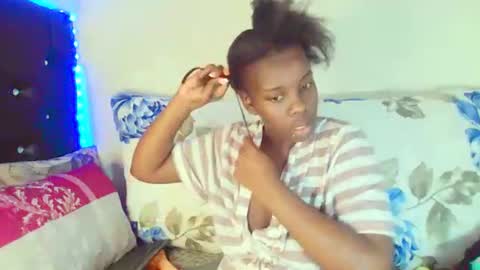 Snapshot of dinnydakrazx chatting on September 12, 7:32 am dinnydakrazx online show from September 12, 7:32 am