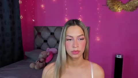 Snapshot of dione_sexyy chatting on January 29, 6:54 am IG dionemontecarlo19 online show from January 29, 6:54 am