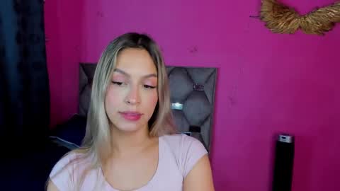 Snapshot of dione_sexyy chatting on March 2, 10:14 am IG dionemontecarlo19 online show from March 2, 10:14 am