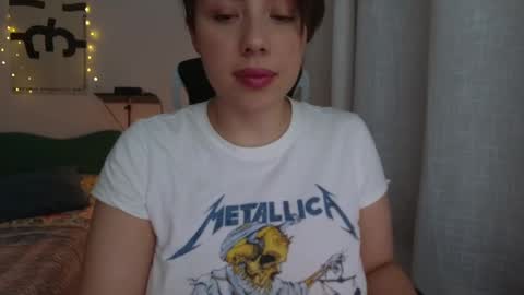 Snapshot of diosa_cadenas chatting on January 4, 1:10 am Anglica A online show from January 4, 1:10 am