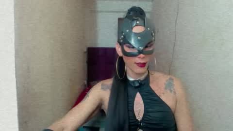 diosa_v_ online show from October 3, 10:18 pm