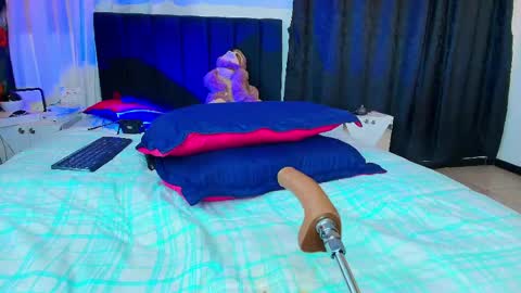 victoria online show from April 28, 2:27 am