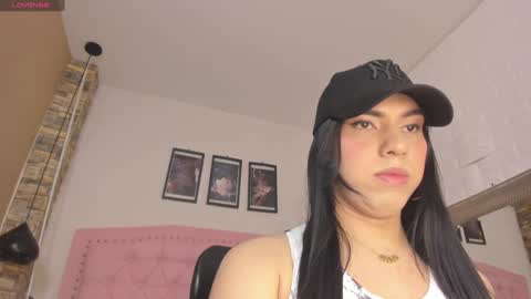 Snapshot of diosaa_golden chatting on February 8, 9:15 pm DIOSA online show from February 8, 9:15 pm