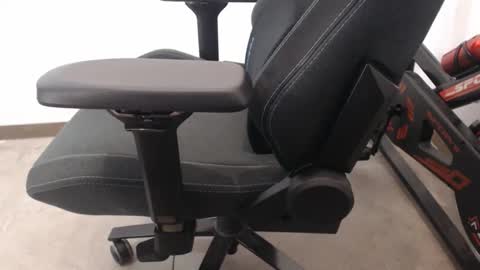 Z online show from April 10, 10:42 am