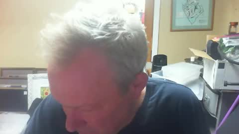 Snapshot of dirkpitt223 chatting on December 22, 12:50 am DirtkPitt Fun guy working online show from December 22, 12:50 am