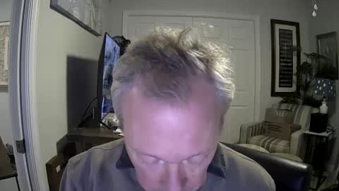 Snapshot of dirkpitt223 chatting on January 11, 11:24 pm DirtkPitt Fun guy working online show from January 11, 11:24 pm