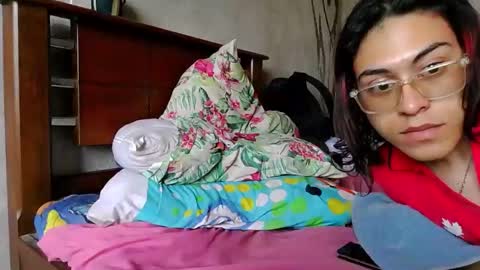 dirty model online show from May 9, 6:25 pm