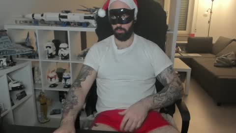 Robert online show from December 25, 7:56 pm