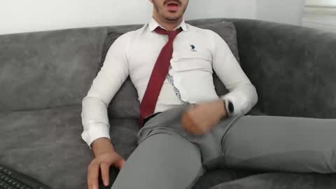 dirtyybooyy77 online show from May 15, 2:46 pm