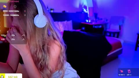 Snapshot of disney__princess chatting on September 11, 5:09 am JASMINE online show from September 11, 5:09 am